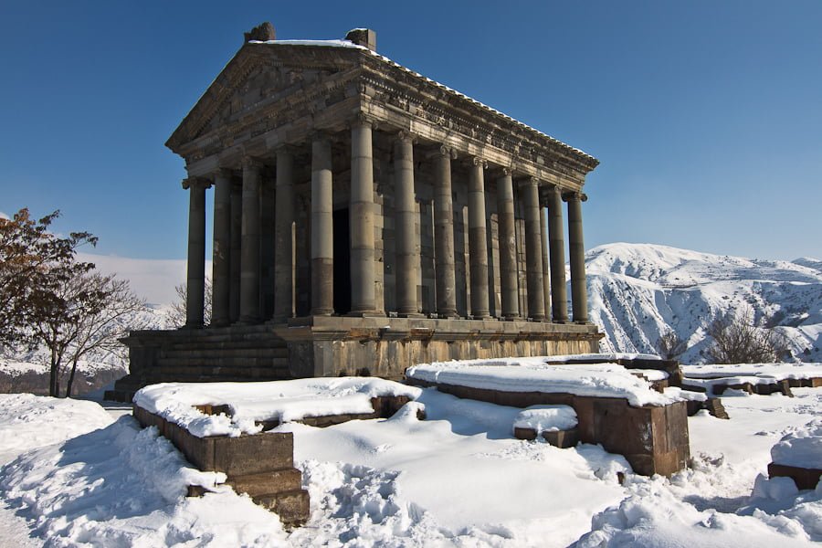 Храм Гарни зимой