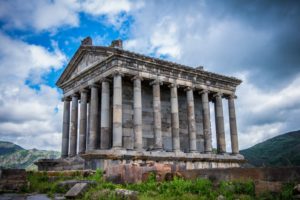 Армения-храм-Гарни